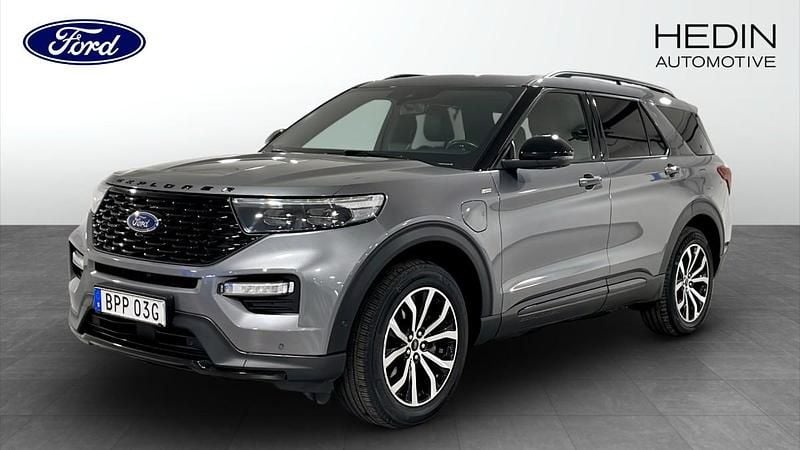 Grå (grey) Begagnad 2021 Ford Explorer ST-Line SUV | 454 900 kr (Marknadspris) - Bild 1/4