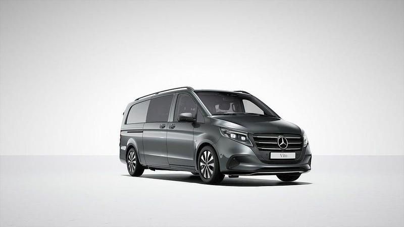Grå Begagnad 2024 Mercedes Vito Minibuss | 773 625 kr - Bild 1/4