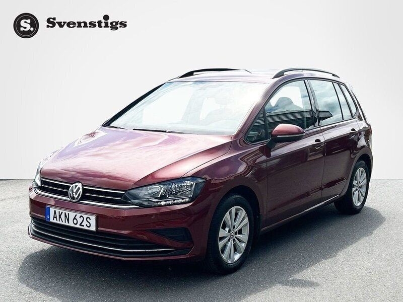 Mörkröd Begagnad 2019 VW Golf VII Kombi | 175 000 kr (Marknadspris) - Bild 1/4