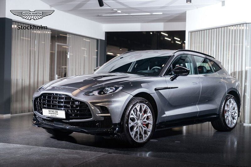 Grå Begagnad 2022 Aston Martin DBX 707 SUV | 2 165 000 kr - Bild 1/4