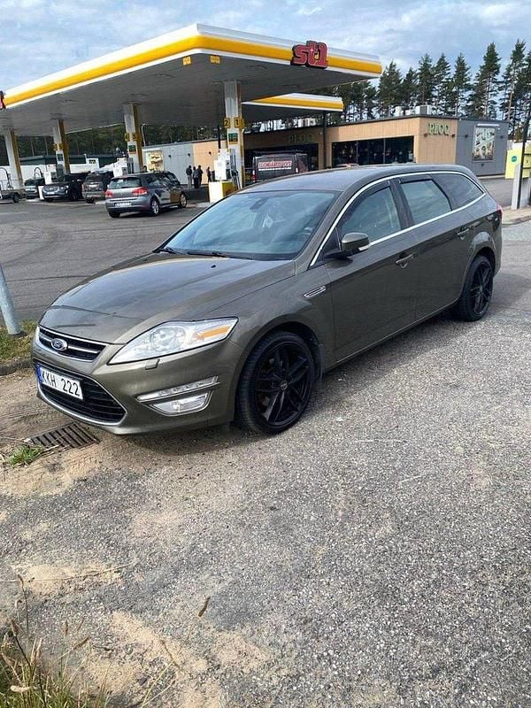 Grön Begagnad 2012 Ford Mondeo Business Edition Kombi | 59 999 kr (Lite dyr) - Bild 1/4