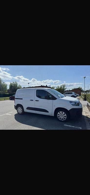 Vit Begagnad 2019 Citroën Berlingo Minibuss | 145 000 kr (Bra pris) - Bild 1/3