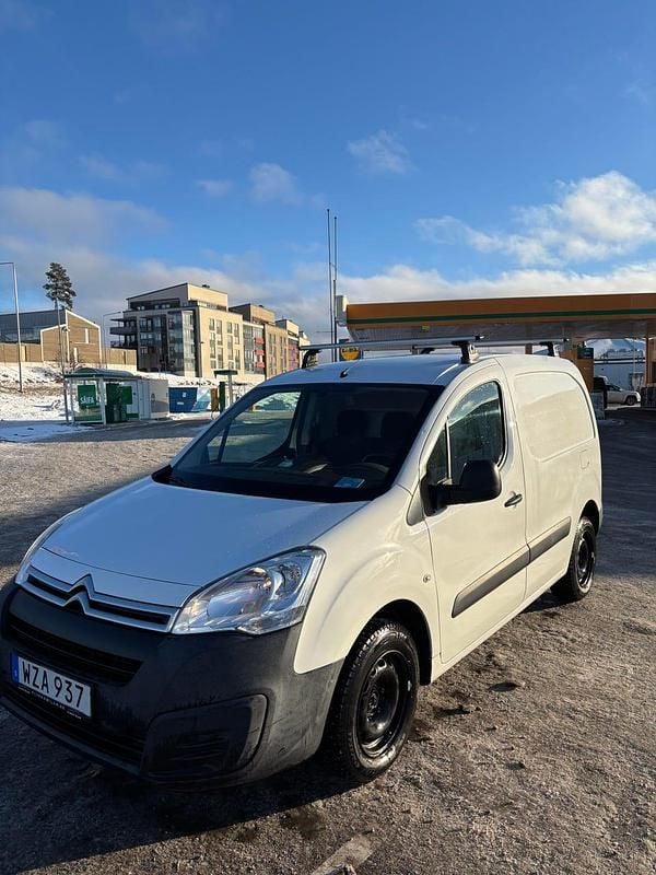 Begagnad 2017 Citroën Berlingo Minibuss | 69 000 kr (Marknadspris) - Bild 1/4