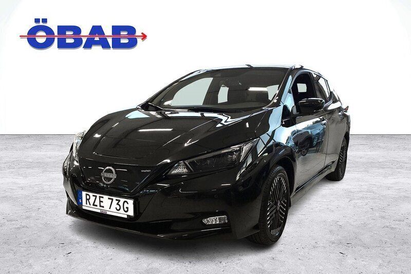 Svart Begagnad 2022 Nissan Leaf N-Connecta Halvkombi | 248 900 kr (Marknadspris) - Bild 1/4