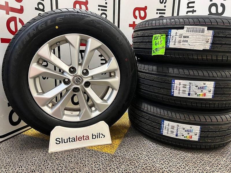 Begagnad Nissan X-Trail 360º 131 HK (96 kW) 2014 Svart SUV