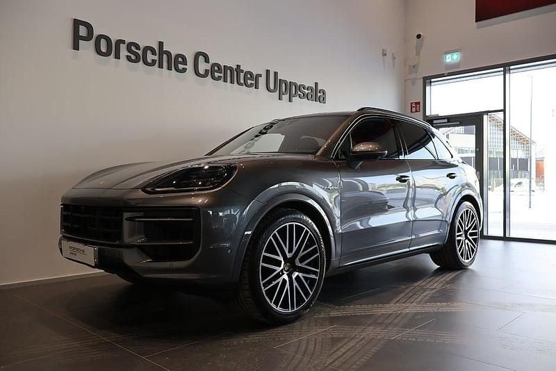 Begagnad Porsche Cayenne 305 HK (224 kW) 2025 Grå SUV
