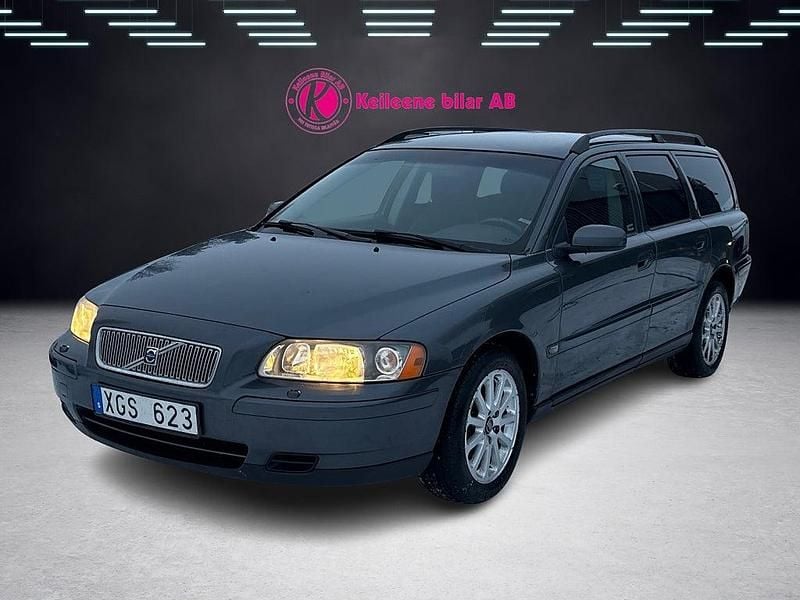 Begagnad Volvo V70 Business Edition 140 HK (102 kW) 2005 Grå Kombi