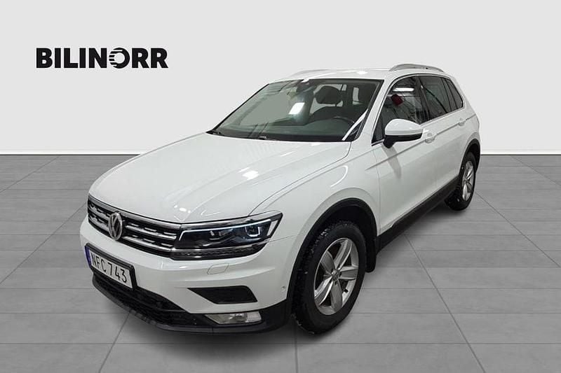 Vit Begagnad 2016 VW Tiguan SUV | 189 900 kr (Marknadspris) - Bild 1/4