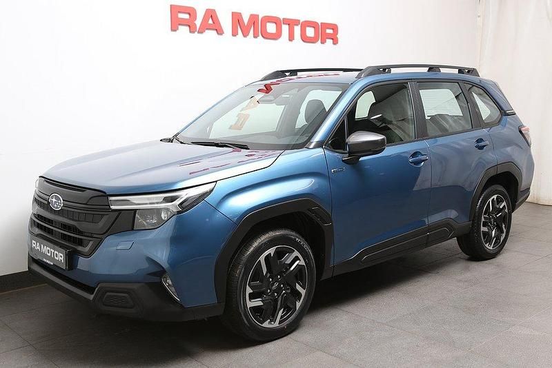 Ny 2025 Subaru Forester SUV | 399 900 kr (Marknadspris) - Bild 1/4
