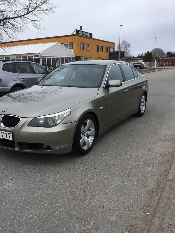 Begagnad BMW 530 218 HK (160 kW) 2004 Sedan