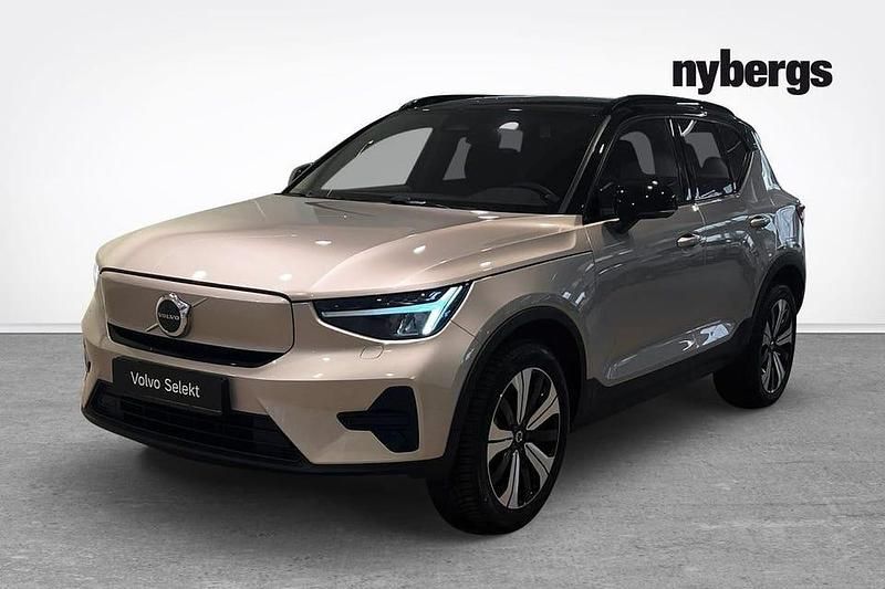 Ljusgrå (grå) Begagnad 2023 Volvo XC40 Core SUV | 339 000 kr - Bild 1/4