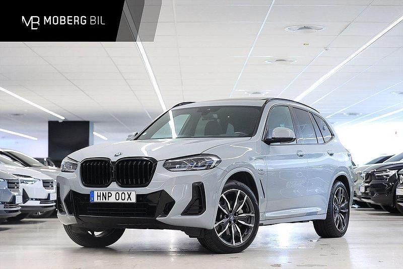 Grå Begagnad 2021 BMW X3 M Sport SUV | 529 900 kr (Dyr) - Bild 1/3
