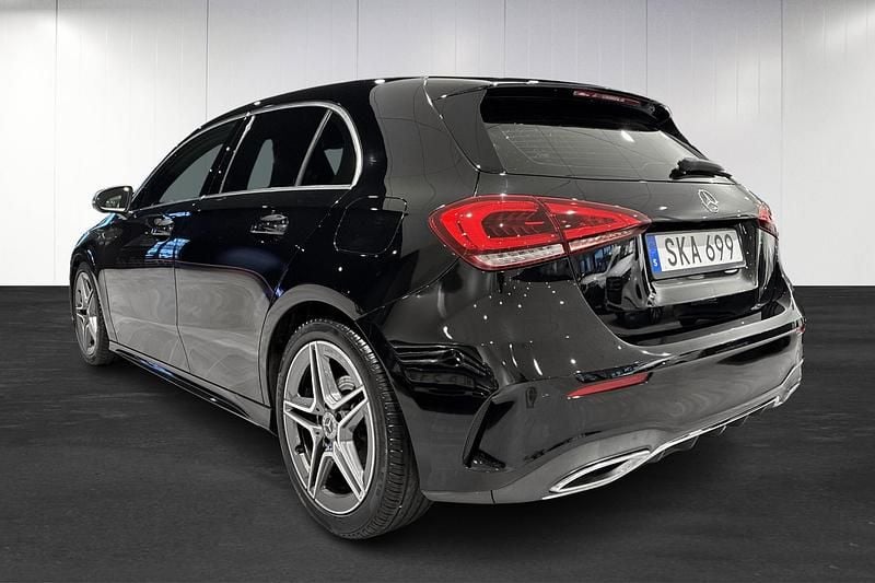 Begagnad Mercedes A180 AMG line 136 HK (100 kW) 2018 Svart Kombi
