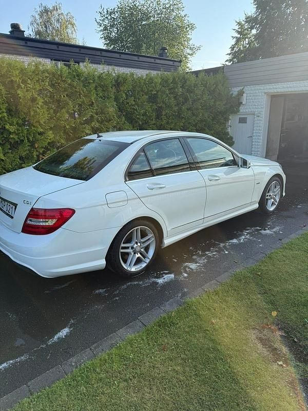 Begagnad Mercedes C220 170 HK (125 kW) 2012
