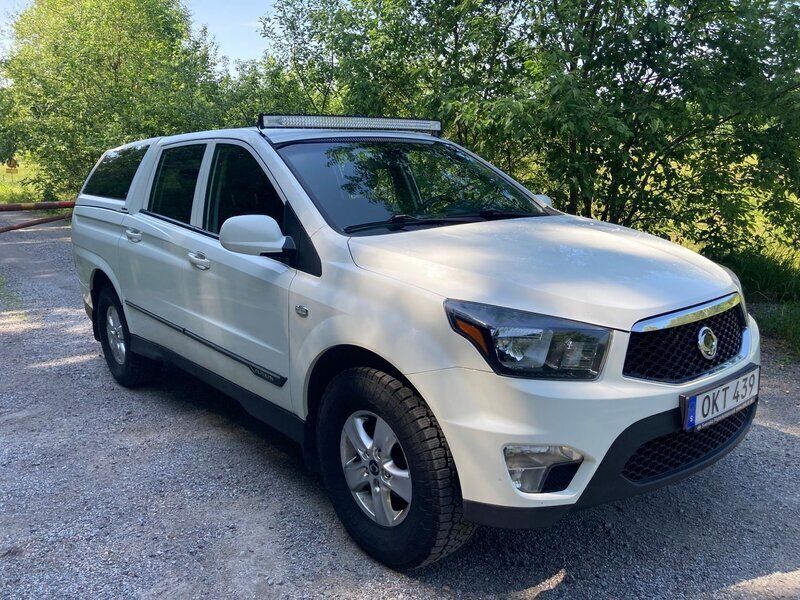 Vit Begagnad 2017 Ssangyong Actyon Sedan | 99 900 kr - Bild 1/4