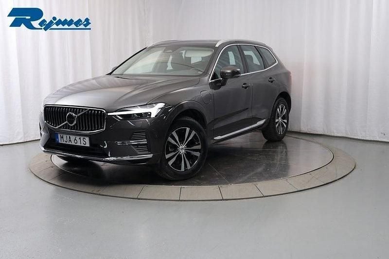 Platinum grey metallic Begagnad 2024 Volvo XC60 Core SUV | 469 900 kr (Superpris) - Bild 1/4