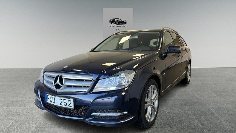 Mörkblå Begagnad 2011 Mercedes C180 Kombi | 114 900 kr (Lite dyr) - Bild 1/4