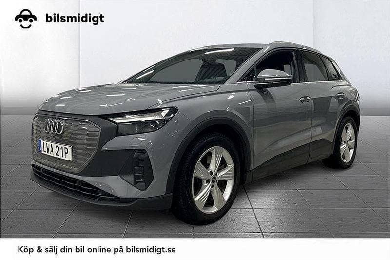 Grå Begagnad 2023 Audi Q4 e-tron Proline SUV | 389 800 kr (Bra pris) - Bild 1/3