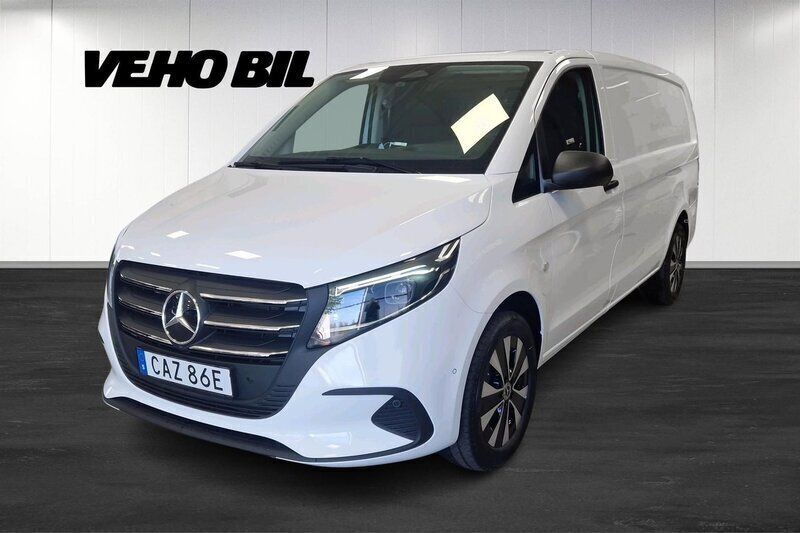 Vit Ny 2025 Mercedes Vito Minibuss | 552 128 kr (Marknadspris) - Bild 1/4