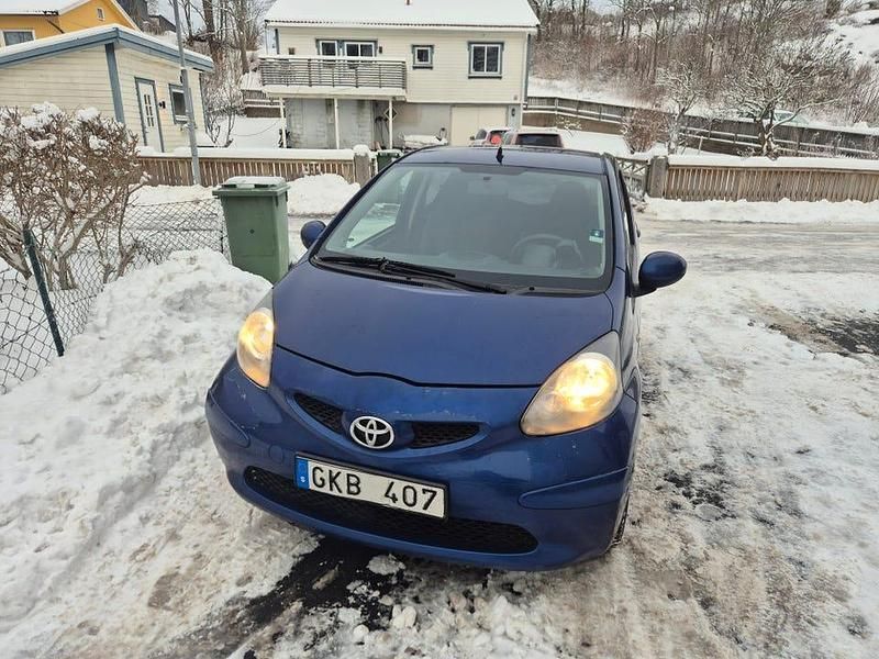 Begagnad 2007 Toyota Aygo Halvkombi | 15 000 kr (Marknadspris) - Bild 1/4