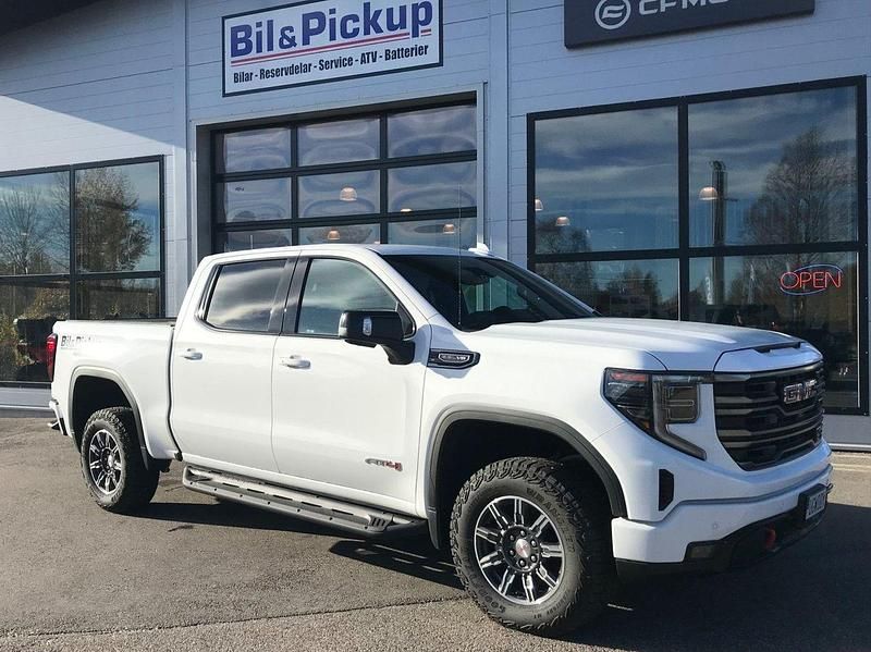 Vit Begagnad 2024 GMC Sierra Pickup | 1 148 750 kr - Bild 1/4