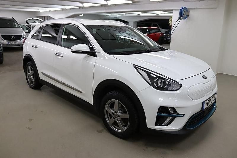 Begagnad Kia e-Niro Advance 150 kW (204 HK) 2021 Vit SUV