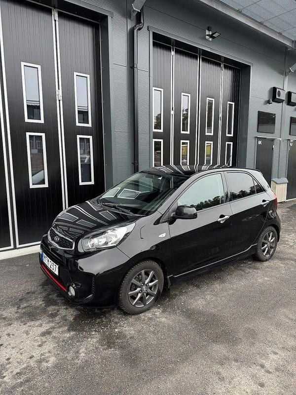 Begagnad Kia Picanto 67 HK (49 kW) 2015 Svart Halvkombi
