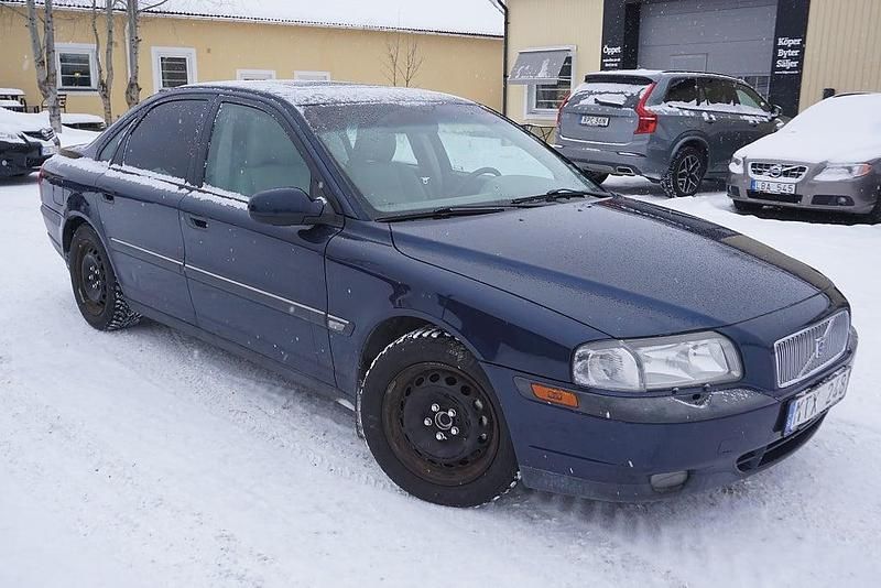 Mörkblå Begagnad 1999 Volvo S80 Sedan | 34 900 kr (Marknadspris) - Bild 1/4