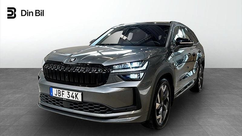 Grå Begagnad 2025 Skoda Kodiaq SportLine SUV | 499 900 kr - Bild 1/4