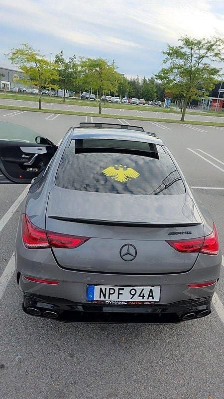 Grå Begagnad 2020 Mercedes CLA180 AMG Sedan | 329 900 kr (Lite dyr) - Bild 1/4