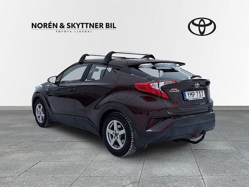 Begagnad Toyota C-HR Active 124 HK (91 kW) 2017 Brun SUV