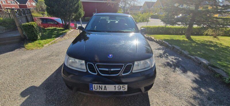 Svart Begagnad 2004 Saab 9-5 Aero Sedan | 12 000 kr (Bra pris) - Bild 1/4