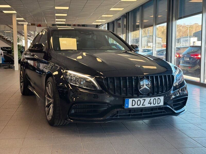 Svart Begagnad 2020 Mercedes C63 AMG AMG Sedan | 699 900 kr - Bild 1/4