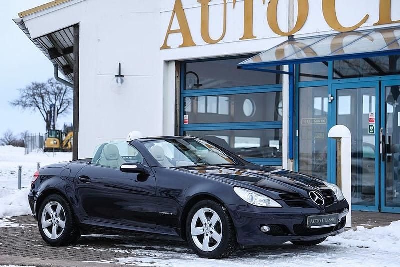 Begagnad Mercedes SLK200 163 HK (119 kW) 2005 Mörkblå metallic Cab
