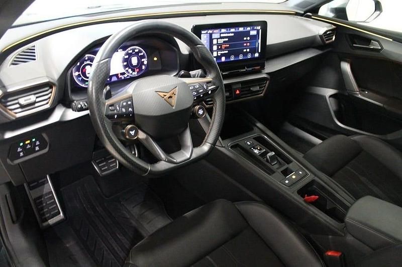 Begagnad Cupra Leon 150 HK (110 kW) 2022 Magnetic tech metall Kombi
