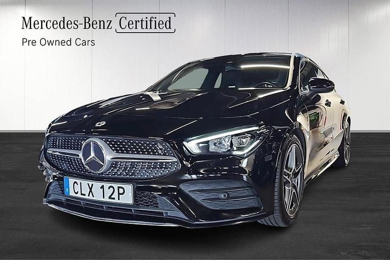 Svart Begagnad 2022 Mercedes CLA200 Shooting Brake AMG Kombi | 269 900 kr (Marknadspris) - Bild 1/4