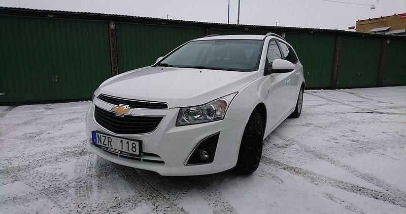 Vit Begagnad 2013 Chevrolet Cruze Kombi | 30 000 kr (Superpris) - Bild 1/4