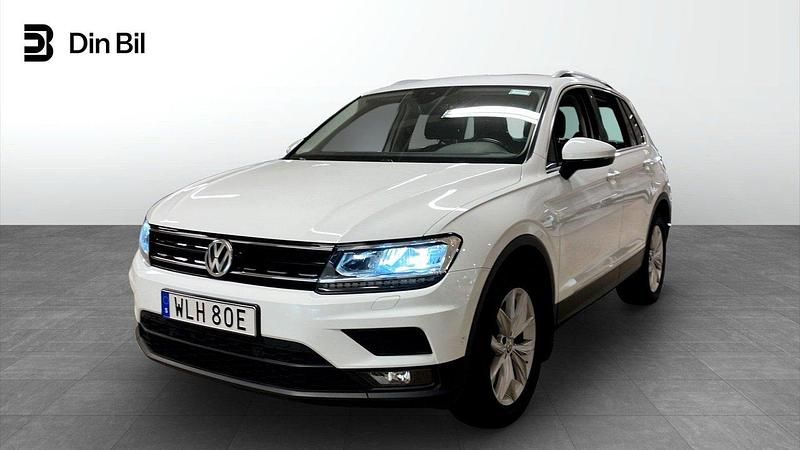 Vit Begagnad 2019 VW Tiguan Comfortline SUV | 249 800 kr (Marknadspris) - Bild 1/4