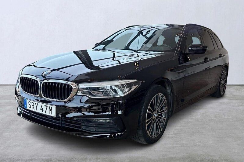 Svart Begagnad 2019 BMW 520 Sport Line Kombi | 309 000 kr (Bra pris) - Bild 1/4