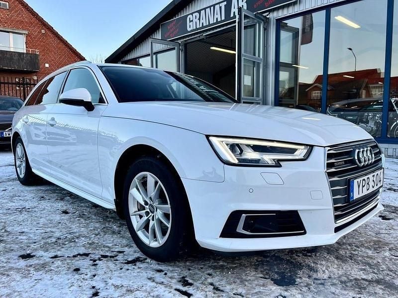 Vit Begagnad 2018 Audi A4 Sport Kombi | 149 990 kr (Superpris) - Bild 1/4
