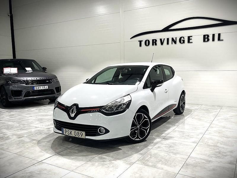 Vit Begagnad 2014 Renault Clio IV Halvkombi | 74 900 kr (Marknadspris) - Bild 1/4