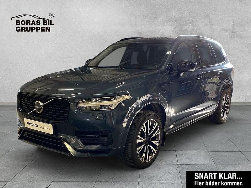 Mörkblå (blå) Begagnad 2023 Volvo XC90 Ultimate SUV | 689 000 kr (Marknadspris) - Bild 1/3