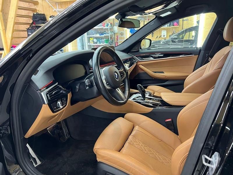 Begagnad BMW 530 M Sport 292 HK (214 kW) 2024 Safirsvart metallic Kombi
