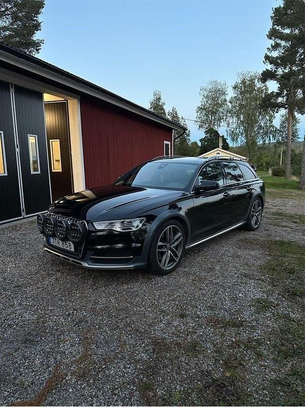 Svart Begagnad 2016 Audi A6 Allroad Kombi | 237 000 kr (Lite dyr) - Bild 1/4