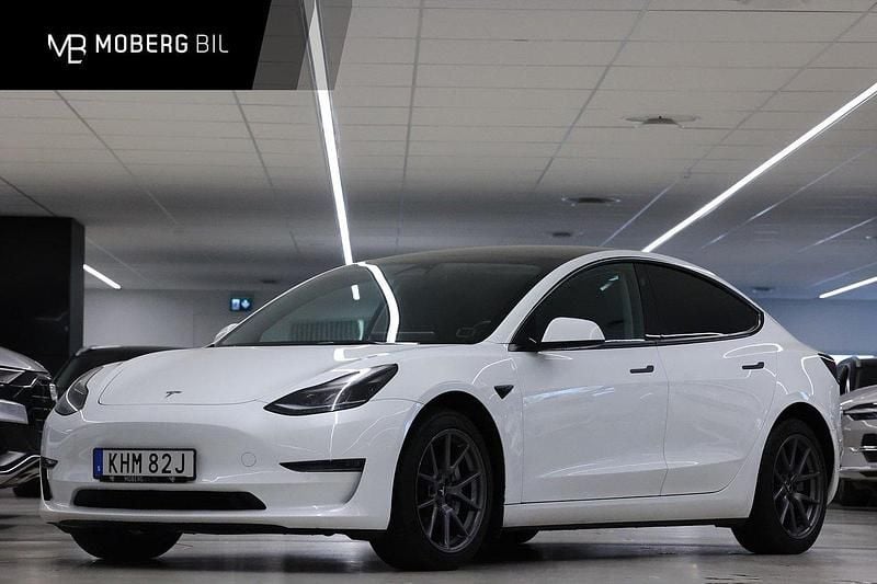 Vit Begagnad 2022 Tesla Model 3 Sedan | 309 900 kr (Marknadspris) - Bild 1/3
