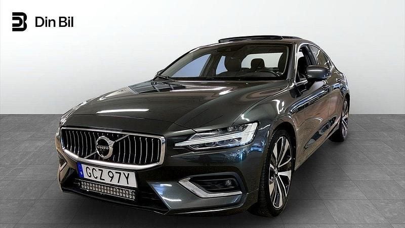 Mörkgrå Begagnad 2019 Volvo S60 Inscription Sedan | 289 900 kr (Marknadspris) - Bild 1/4