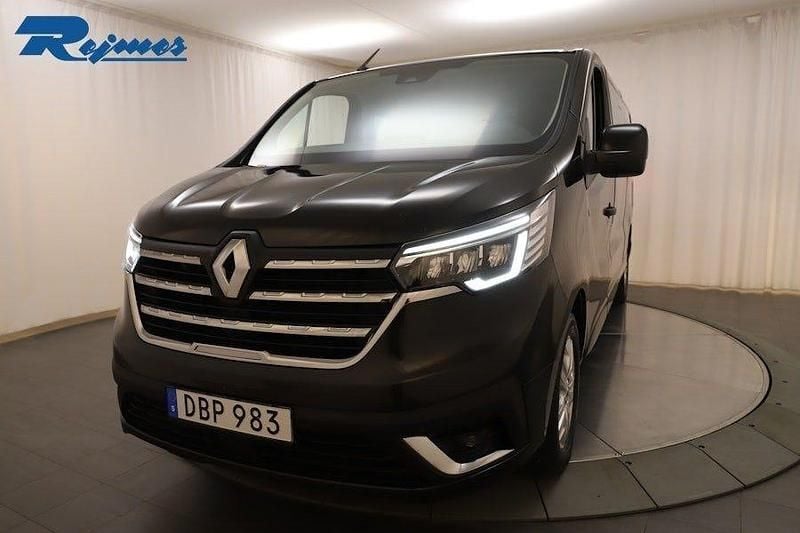 Svart met d Begagnad 2023 Renault Trafic Van | 359 800 kr (Marknadspris) - Bild 1/4