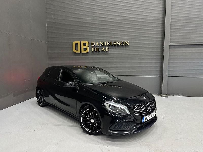 Svart Begagnad 2016 Mercedes A200 AMG Halvkombi | 189 800 kr (Marknadspris) - Bild 1/4