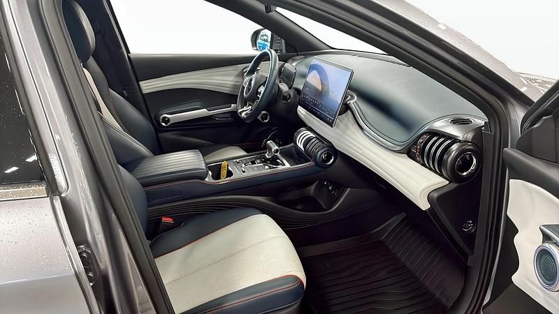 Begagnad BYD Atto 3 Design 150 kW (204 HK) 2022 Grå SUV