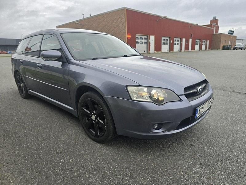 Grå Begagnad 2006 Subaru Legacy Kombi | 22 500 kr (Superpris) - Bild 1/4